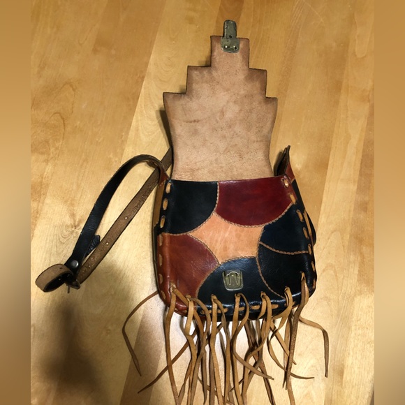 Cute handmade leather fringed purse - Picture 5 of 5